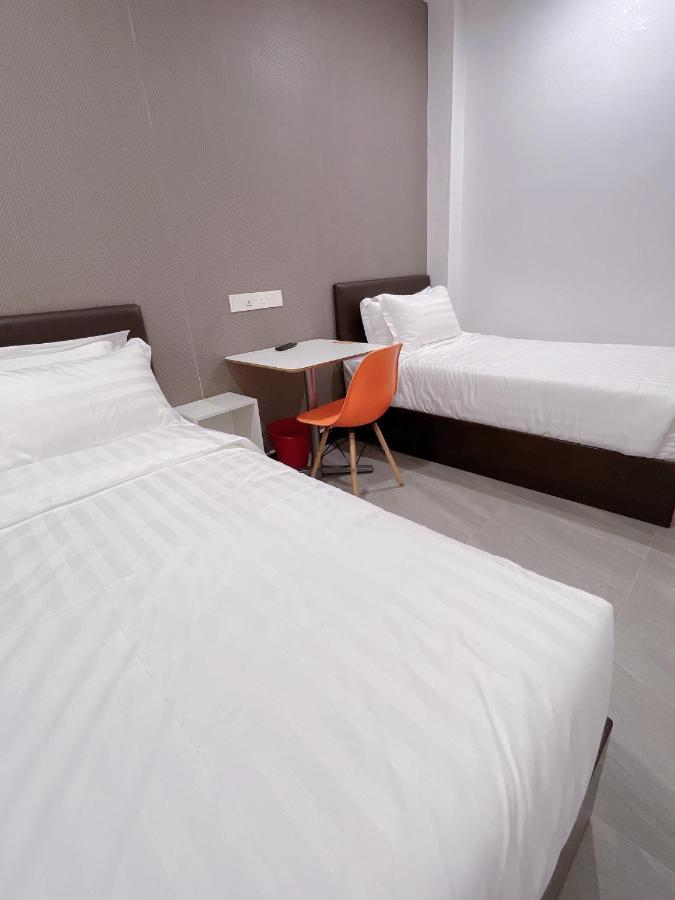 Hotel Decentraland Kuala Terengganu Exteriör bild