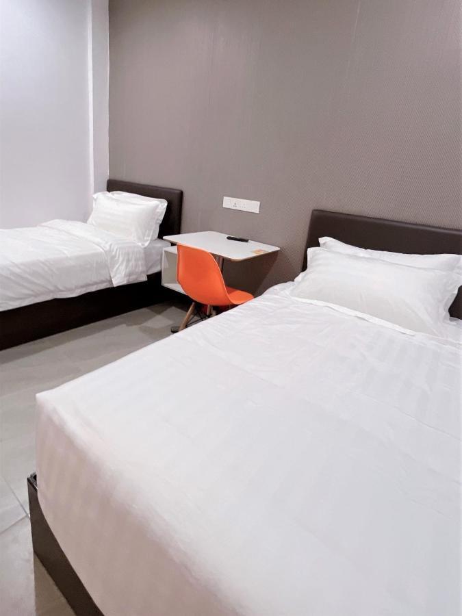 Hotel Decentraland Kuala Terengganu Exteriör bild